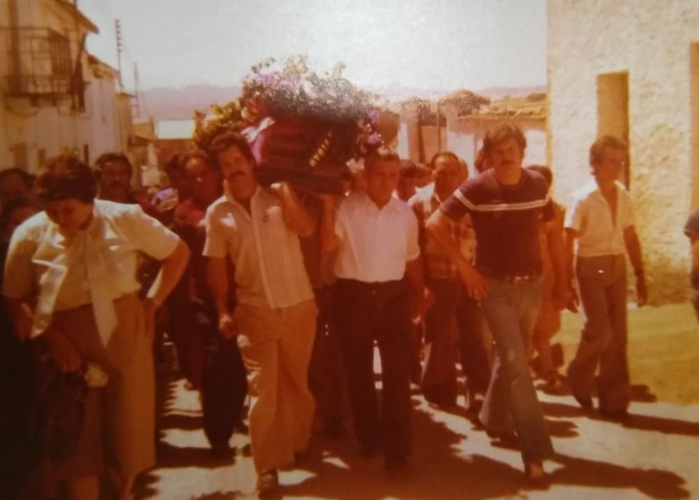 Las fosas de la Transición: los pioneros extremeños de la memoria. Frente de Extremadura.